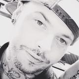 Johnnylove98To from Pickering | Man | 40 years old | Capricorn