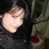 Flora from Dover | Woman | 45 years old | Aries