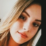 Débora from Rio de Janeiro | Woman | 24 years old | Capricorn