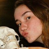 Bee from Bratislava | Woman | 26 years old | Sagittarius