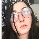 Lee from Providence | Woman | 28 years old | Capricorn