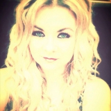 Ell from Limerick | Woman | 32 years old | Aries