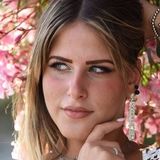 Paolo from Napoli | Woman | 27 years old | Cancer