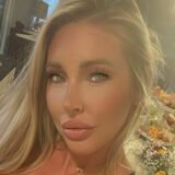 Sabina from Los Angeles | Woman | 41 years old | Gemini