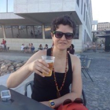Gota from Cascais | Woman | 44 years old | Cancer