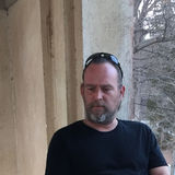 Cowboy from Hyde Park | Man | 52 years old | Aries