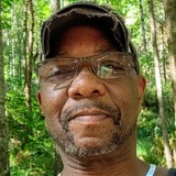 Ltate7Ft from Portland | Man | 70 years old | Aquarius